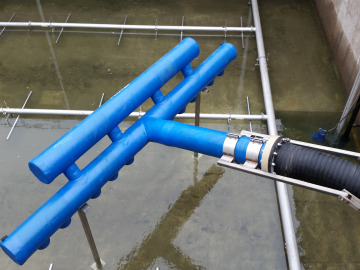 DynaCanter™ Floating Decanter used to remove treated effluent from an SBR installation